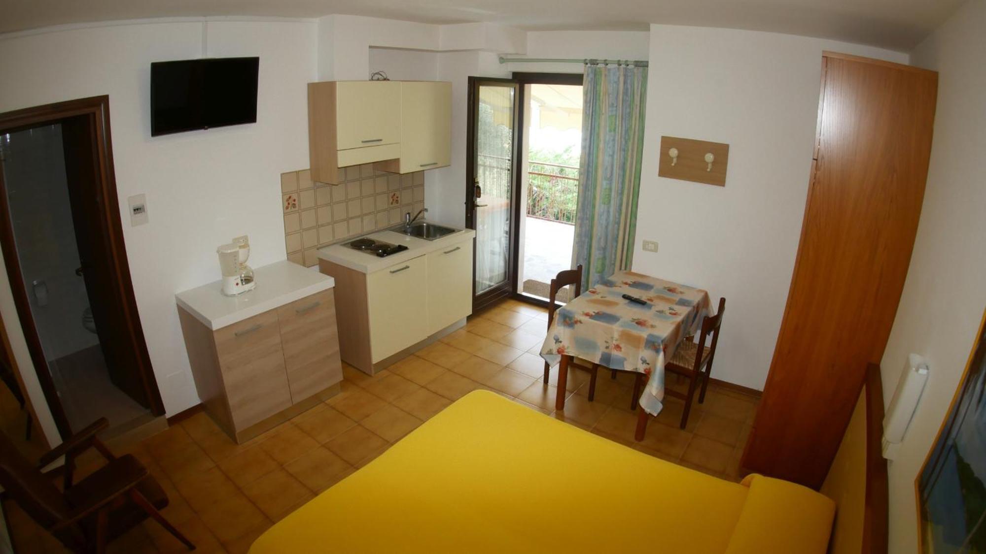Residence Casa Maria Assenza di Brenzone Eksteriør bilde