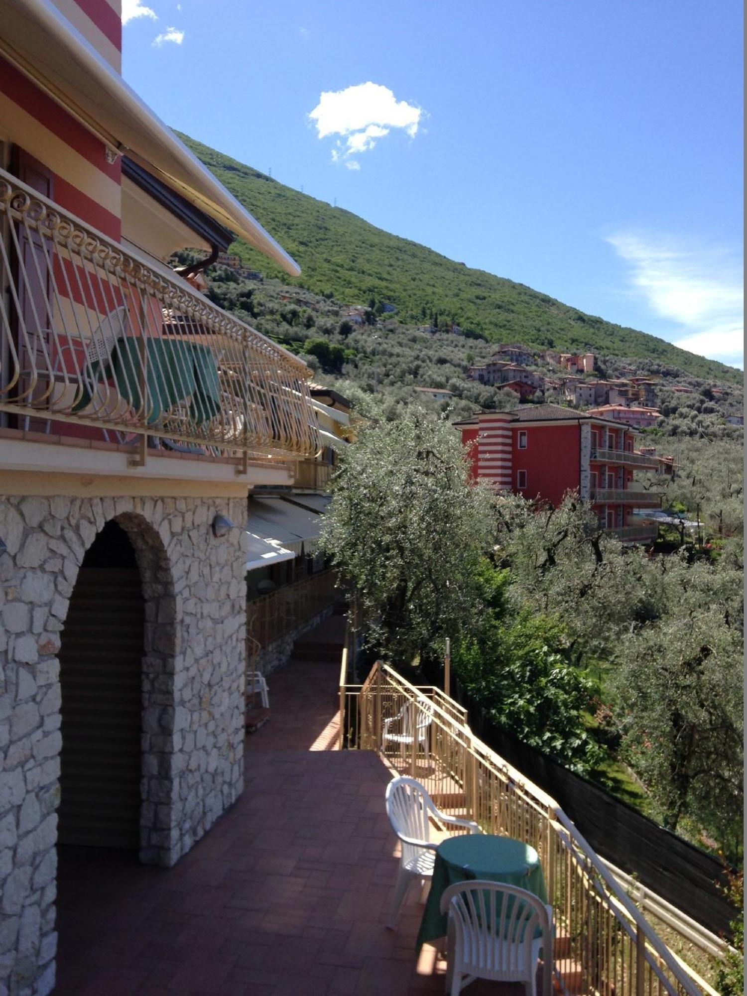 Residence Casa Maria Assenza di Brenzone Eksteriør bilde